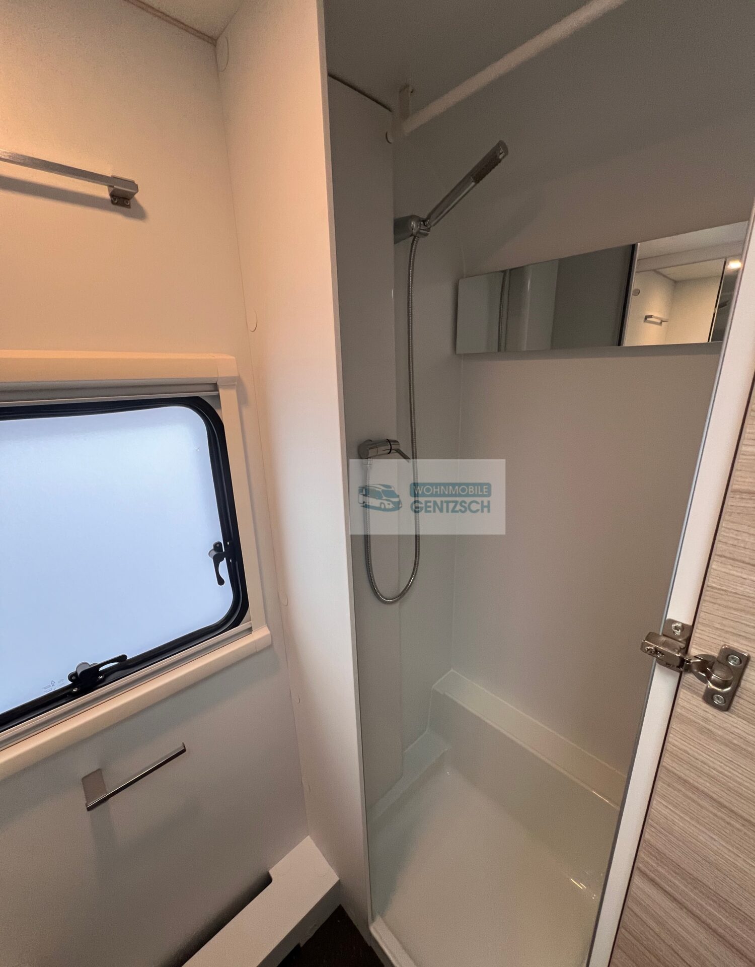 Dusche im Wohnwagen, Wohnwagen für 5-6 Personen Magdeburg, Gentzsch