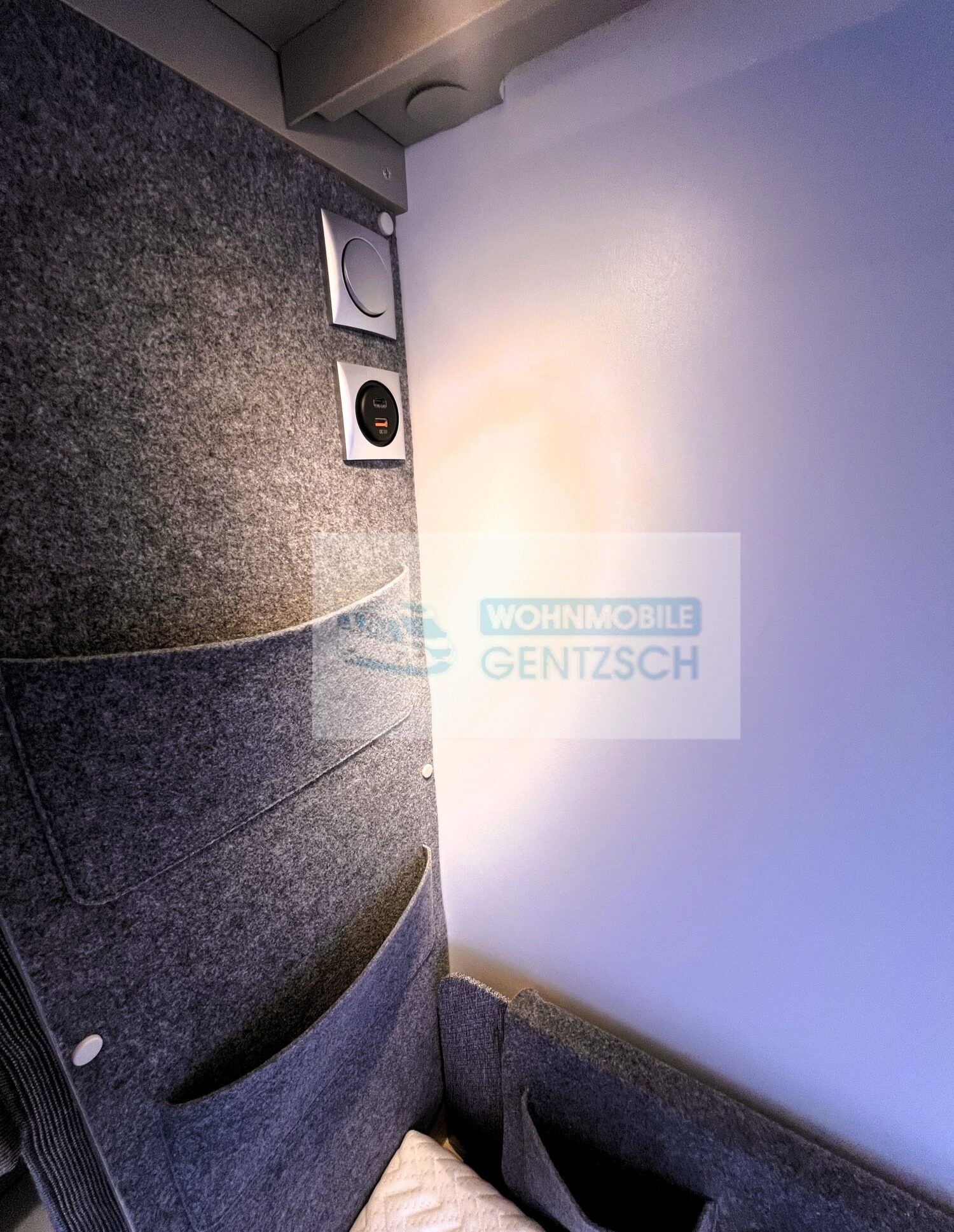 Wohnwagen für 5-6 Personen, Sitzecke, Wohnwagen Magdeburg