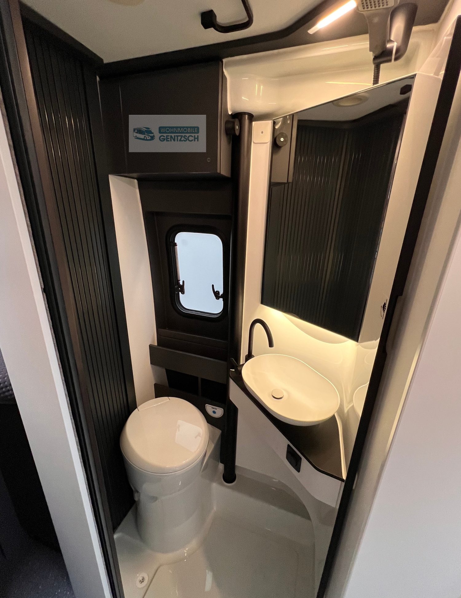 Adria Supreme, Luxus modernes Bad, Wohnmobile Gentzsch, Sachsen Anhalt