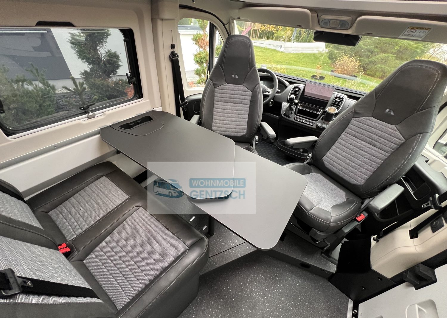 Adria Twin Supreme, neu, Viel Platz zum sitzen, Wohnmobile Gentzsch